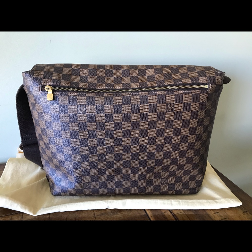 🩸SOLD 🩸Louis Vuitton - Picture 2 of 8